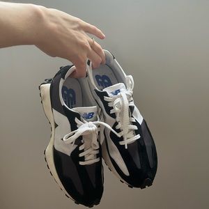 New Balance 327